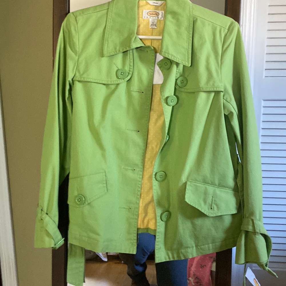 Talbots lime green spring jacket with belt.